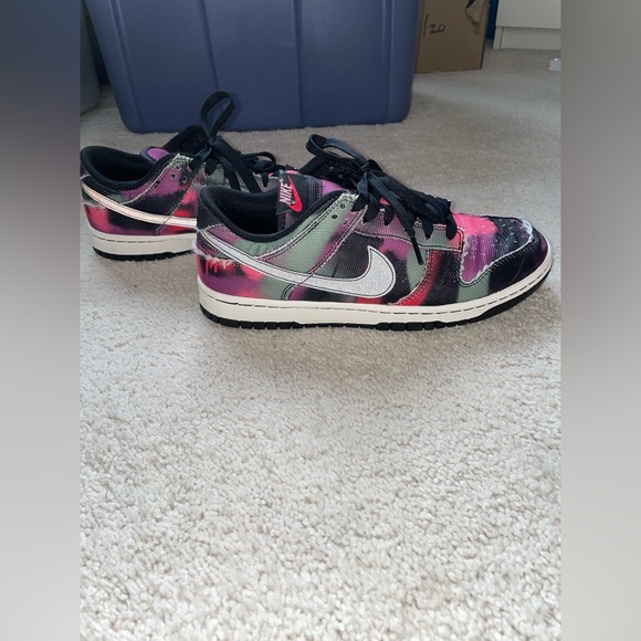 Nike dunk low premium graffiti sneaker - Picture 4 of 7